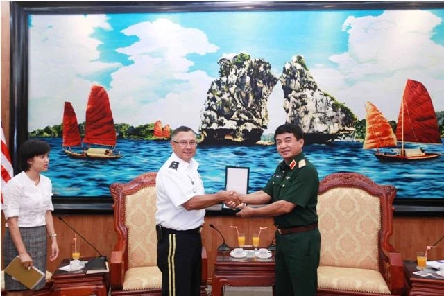 Tướng Lục quân Thái Bình Dương Mỹ ủng hộ Việt Nam bảo vệ chủ quyền ảnh 5 Tướng Lục quân Thái Bình Dương Mỹ ủng hộ Việt Nam bảo vệ chủ quyền ảnh 5