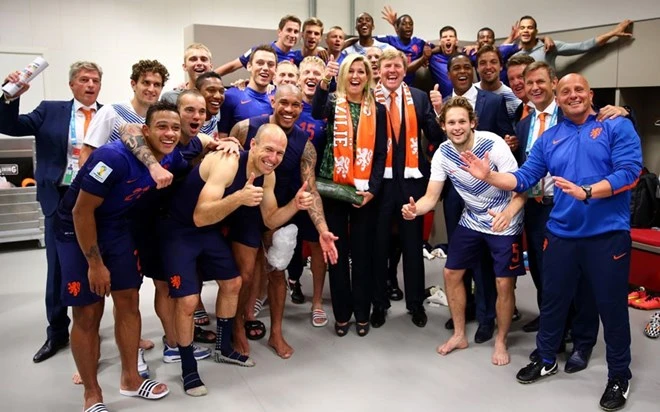 Các nguyên thủ quốc gia cũng 'phát cuồng' vì World Cup ảnh 15
