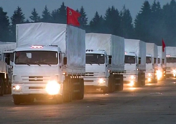 Bên trong xe tải cứu trợ của Nga sang Ukraine có gì? ảnh 1 Bên trong xe tải cứu trợ của Nga sang Ukraine có gì? ảnh 1