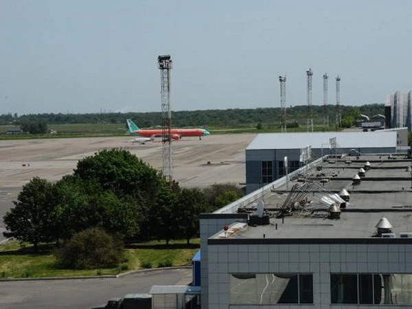 Sân bay Donetsk lại bị tấn công bằng tên lửa và súng cối ảnh 1 Sân bay Donetsk lại bị tấn công bằng tên lửa và súng cối ảnh 1
