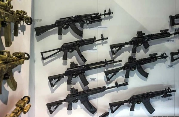 Chiêm ngưỡng vũ khí tối tân Nga chào bán tại UAE ảnh 18