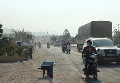 Vụ QL1A kẹt xe 50 km: Sáng nay, giao thông đã trở lại bình thường ảnh 8 Vụ QL1A kẹt xe 50 km: Sáng nay, giao thông đã trở lại bình thường ảnh 8