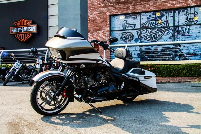 Cận cảnh Harley-Davidson Road Glide Special duy nhất tại Việt Nam ảnh 4