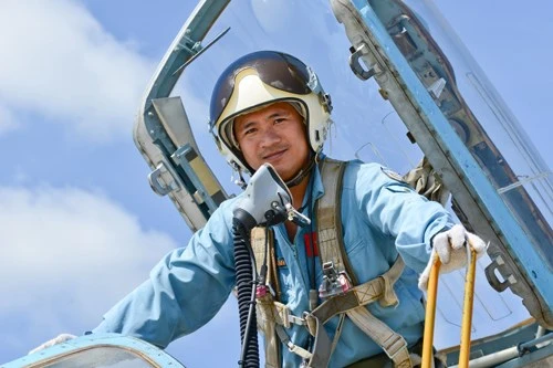 Hình ảnh bay huấn luyện Su-22 tại Trung đoàn không quân 937 ảnh 17 Hình ảnh bay huấn luyện Su-22 tại Trung đoàn không quân 937 ảnh 17