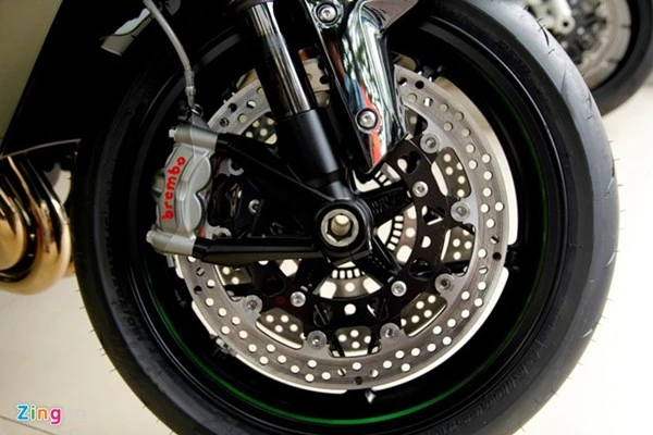 Cận cảnh siêu môtô Ninja H2 đầu tiên về Việt Nam ảnh 10