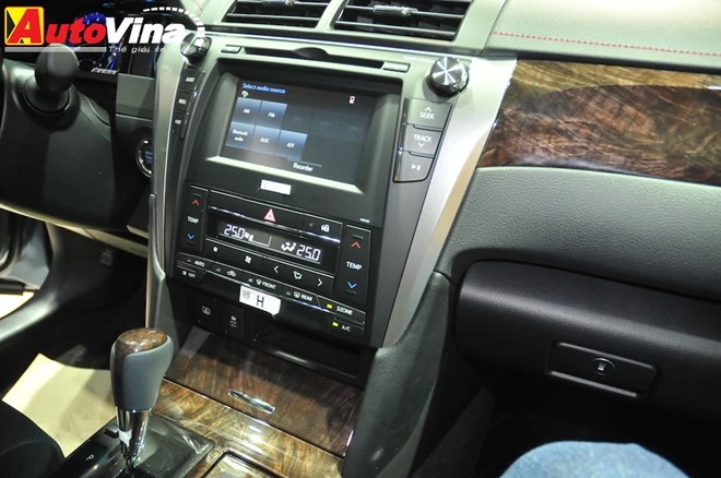 Ngắm chi tiết Toyota Camry 2015 vừa ra mắt ảnh 18 Ngắm chi tiết Toyota Camry 2015 vừa ra mắt ảnh 18