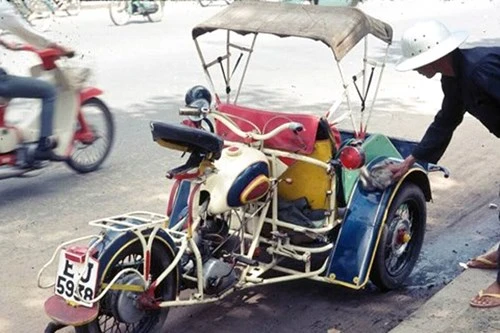 Hình ảnh xe cộ trên đường phố Sài Gòn trước 30/4/1975 ảnh 10 Hình ảnh xe cộ trên đường phố Sài Gòn trước 30/4/1975 ảnh 10