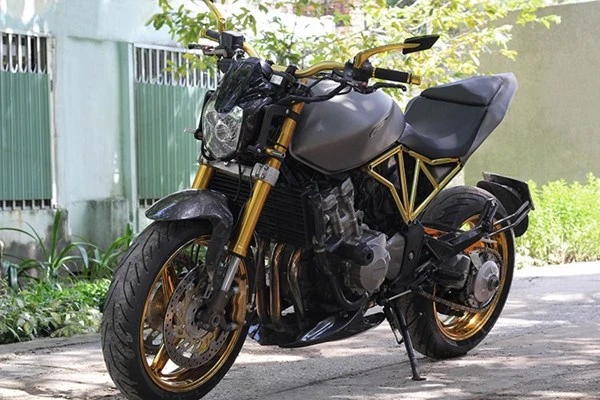 Tận thấy Honda Hornet 600 mạ vàng 24k ở Việt Nam ảnh 15