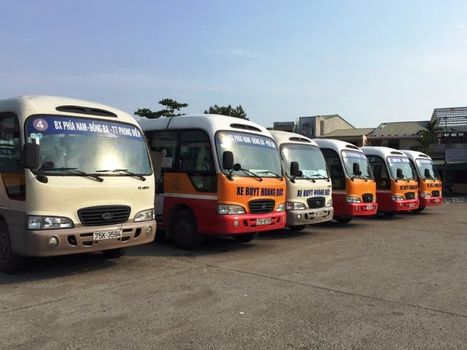 Đến chiều 7-5, nhiều tuyến xe buýt ở Thừa Thiên-Huế vẫn bị tê liệt do chưa đạt được thỏa thuận giữa lái xe và chủ doanh nghiệp - Ảnh: Nguyên Linh Đến chiều 7-5, nhiều tuyến xe buýt ở Thừa Thiên-Huế vẫn bị tê liệt do chưa đạt được thỏa thuận giữa lái xe và chủ doanh nghiệp - Ảnh: Nguyên Linh