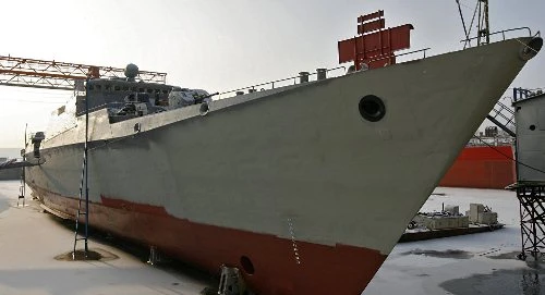 Việc đóng tàu đã hoàn tất, thời gian tới sẽ lắp đặt vũ khí. Ảnh Sputnik