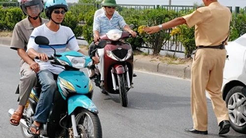 Không có bằng A2, chạy xe “độ” sẽ bị phạt như thế nào?