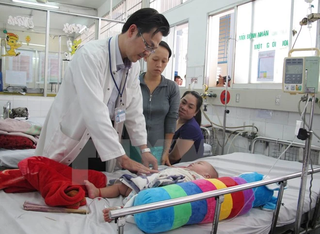 Người dân cần đi khám ngay khi có biểu hiện nghi sốt xuất huyết ảnh 1