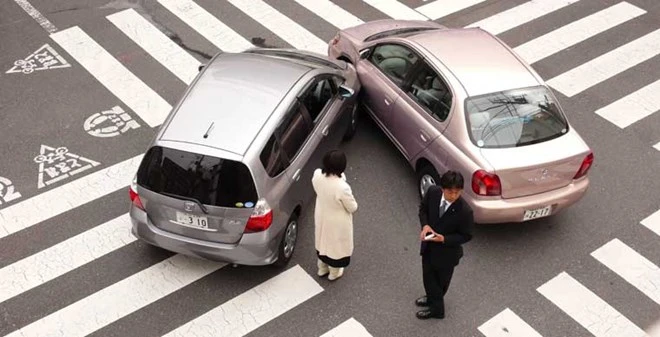 Kinh nghiệm khi mua bảo hiểm vật chất cho ô tô ảnh 1