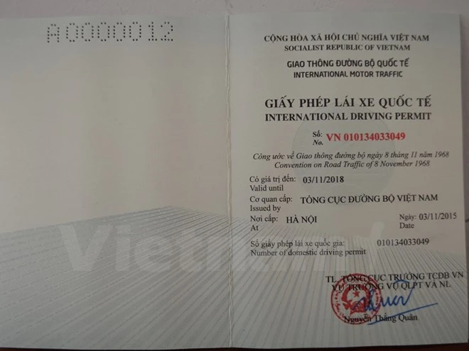 Chính thức cấp giấy phép lái xe quốc tế, người dân hào hứng ảnh 1 Chính thức cấp giấy phép lái xe quốc tế, người dân hào hứng ảnh 1