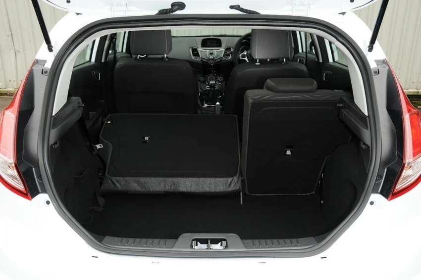 Xe hatchback nào tốt nhất cho phụ nữ? ảnh 9