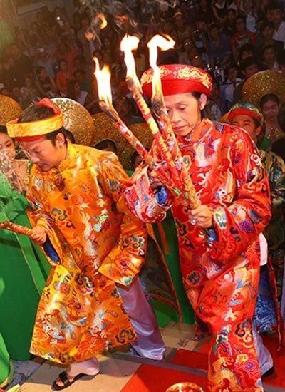 Hoài Linh xin được giữ công trình đền thờ tổ - ảnh 1