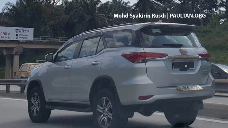 Toyota Fortuner 2016 tiếp tục lộ diện tại Malaysia, sắp về Việt Nam? ảnh 2 Toyota Fortuner 2016 tiếp tục lộ diện tại Malaysia, sắp về Việt Nam? ảnh 2