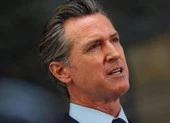 Hồi hộp chờ kết quả cuộc bỏ phiếu bãi nhiệm thống đốc bang California