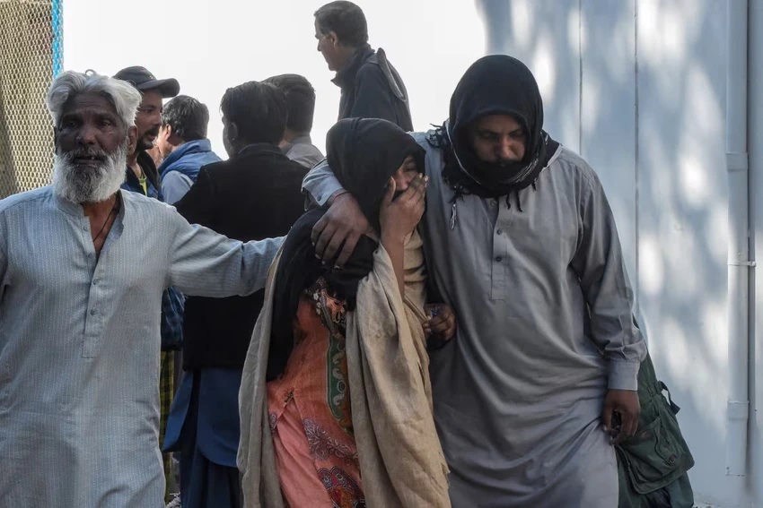 Hiện trường đánh bom tự sát tại Pakistan.jpg