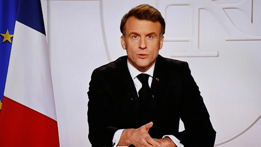 Ông Macron nói về mở rộng chiếc ô răn đe hạt nhân của Pháp ra châu Âu.jpg