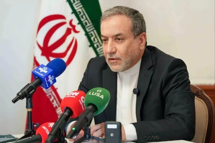 Iran phản ứng trước lệnh trừng phạt mới từ Mỹ.jpg