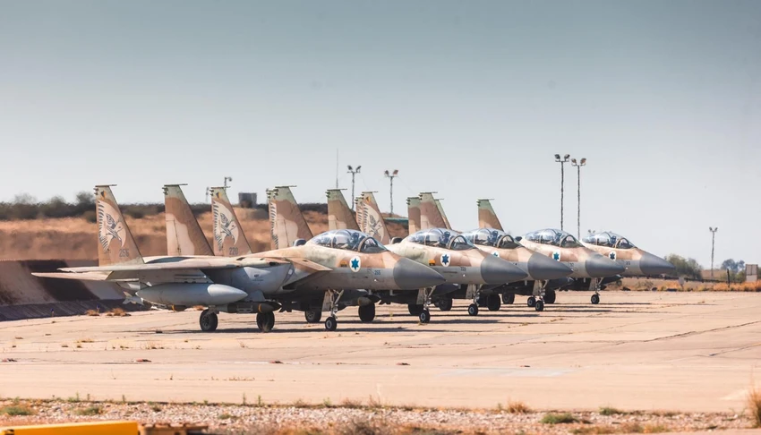 Israel không kích nhóm vũ trang Houthi ở Yemen_3.jpg