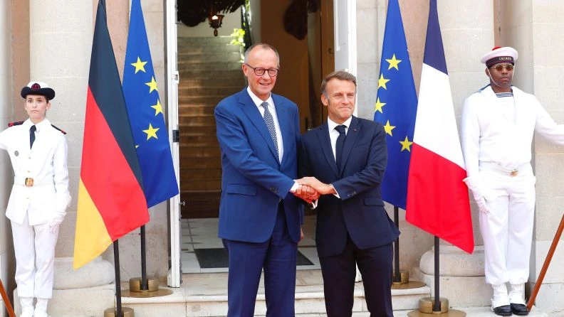 Macron đặt thời hạn cho thượng đỉnh Putin-Zelensky về chấm dứt xung đột Nga-Ukraine.jpg
