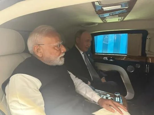 4 ngày ông Putin thăm Trung Quốc_Modi.jpg