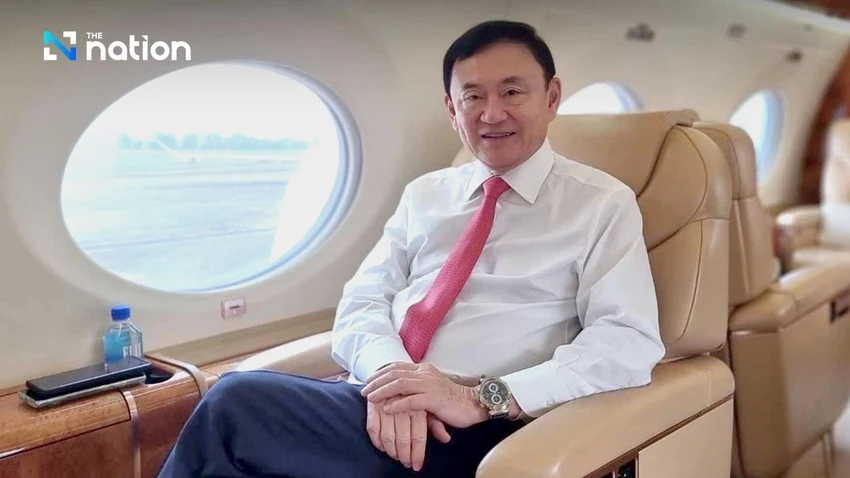 cựu Thủ tướng Thaksin Shinawatra rời khỏi Thái Lan.jpg