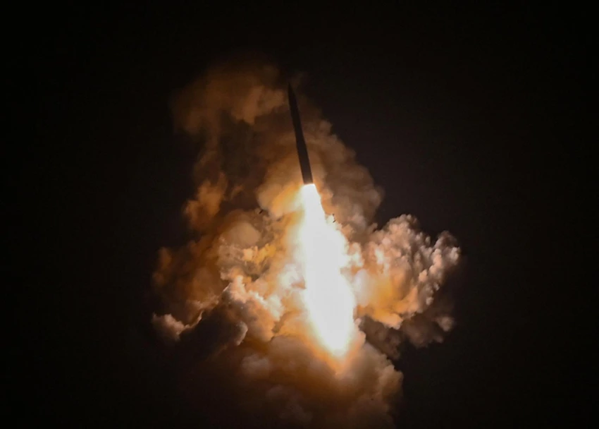 0411 Mỹ thông báo thử ICBM - tên lửa hạt nhân Minuteman III trong ngày 5-11.jpg