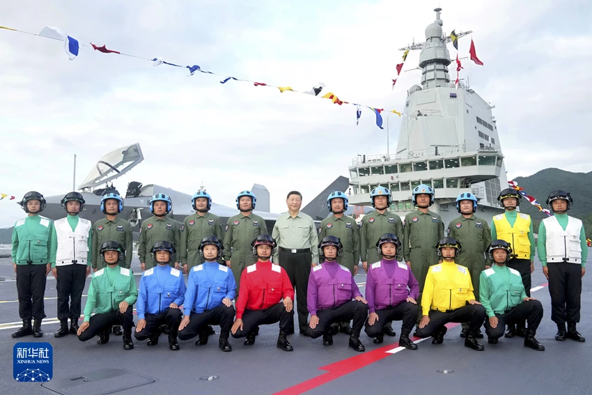 0711 Trung Quốc nhập biên chế tàu sân bay Phúc Kiến_3.jpg