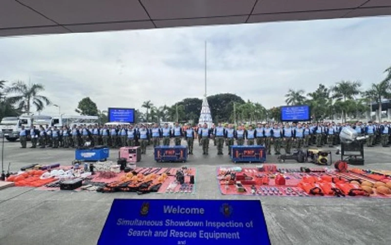 0811 Philippines chuẩn bị ứng phó bão Fung-wong.jpg