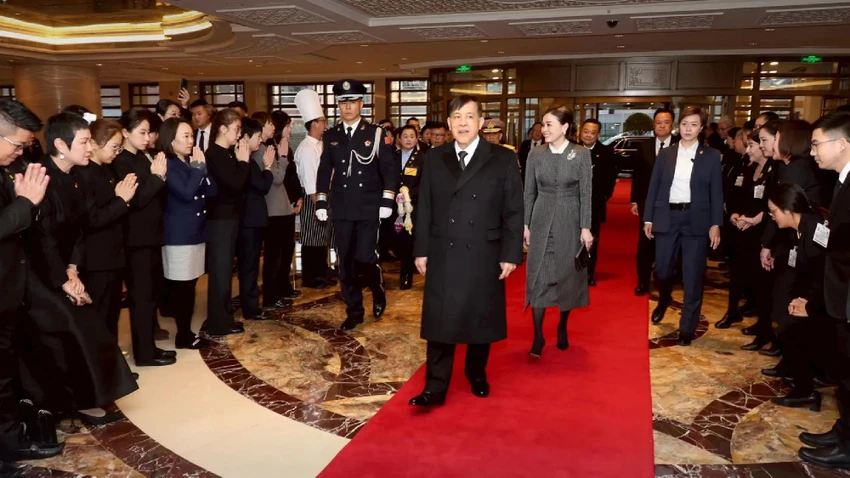 1411 Nhà vua Thái Lan Maha Vajiralongkorn cùng Hoàng hậu thăm chính thức Trung Quốc_7.jpg