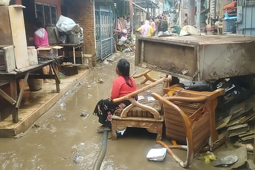 2911 Indonesia chìm trong lũ dữ, gần 180 người chết và 80 mất tích_5.jpg