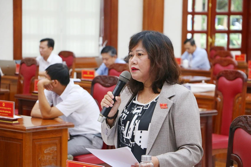 Nhiều đại biểu quan tâm, chất vấn nhiều vấn đề "nóng" tại địa phương. Ảnh: LK. Nhiều đại biểu quan tâm, chất vấn nhiều vấn đề "nóng" tại địa phương. Ảnh: LK.
