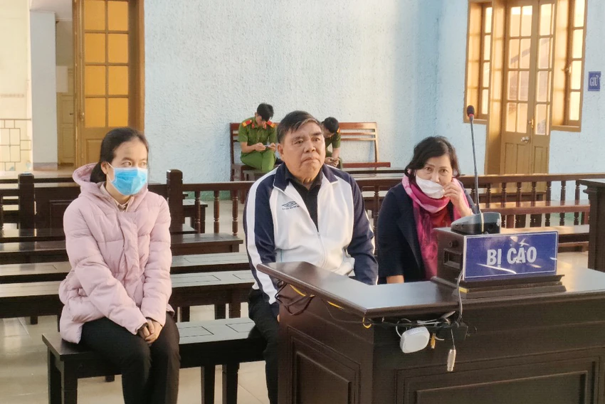 Ba bị cáo tại Tòa. Ảnh: LK Ba bị cáo tại Tòa. Ảnh: LK