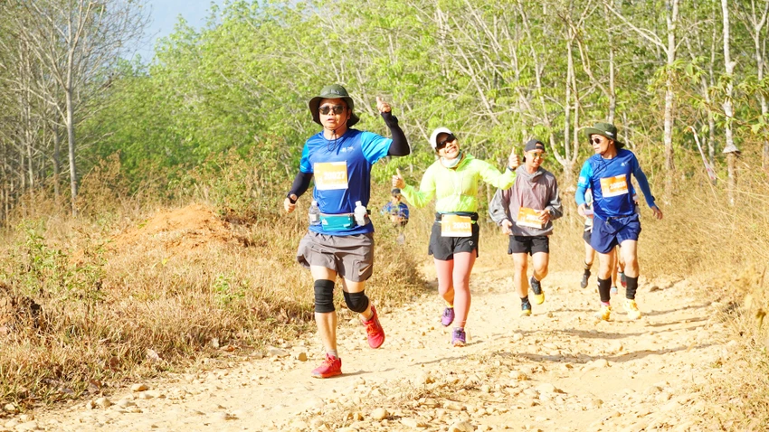 Ông Nguyễn Hữu Quế, Phó Chủ tịch UBND tỉnh Gia Lai chạy cự ly 21 km.
