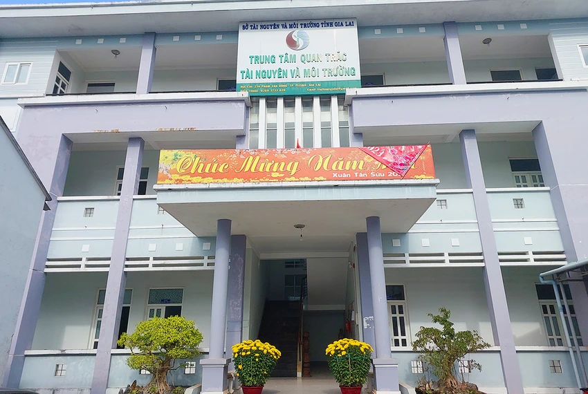 Trung tâm Quan trắc Tài nguyên và Môi trường đã báo cáo hư hỏng các trạm quan trắc. Ảnh: LK Trung tâm Quan trắc Tài nguyên và Môi trường đã báo cáo hư hỏng các trạm quan trắc