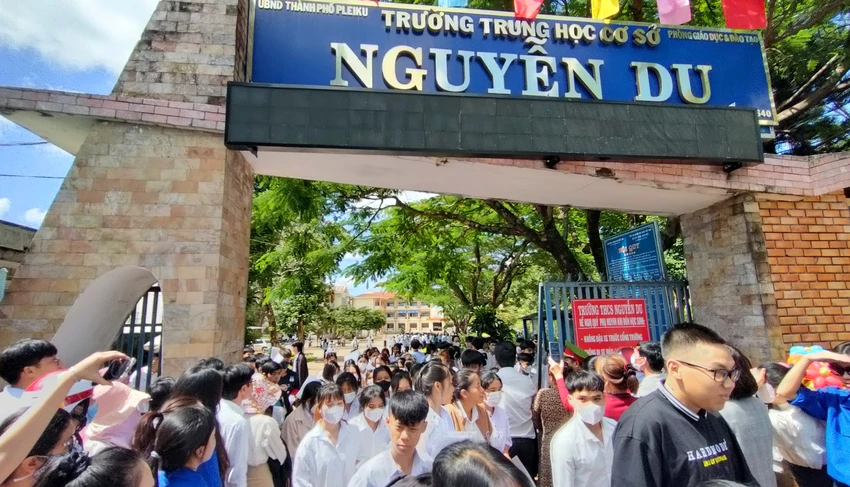 Sáng 28-6, Gia Lai có 54 thí sinh vắng, 2 trường hợp nhập viện mổ ruột thừa. Ảnh: LK. Sáng 28-6, Gia Lai có 54 thí sinh vắng, 2 trường hợp nhập viện mổ ruột thừa. Ảnh: LK.