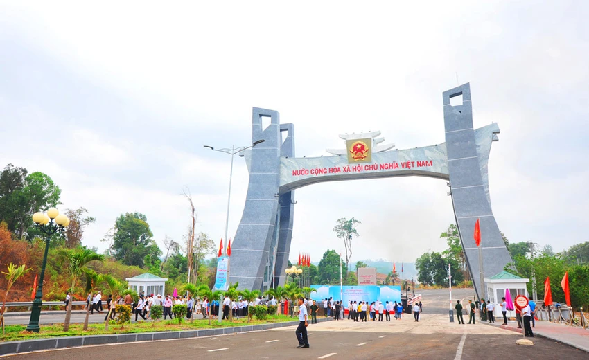 Công trình quốc môn Cửa khẩu quốc tế Lệ Thanh có nhiều sai phạm. Ảnh: LK Công trình quốc môn Cửa khẩu quốc tế Lệ Thanh có nhiều sai phạm. Ảnh: LK