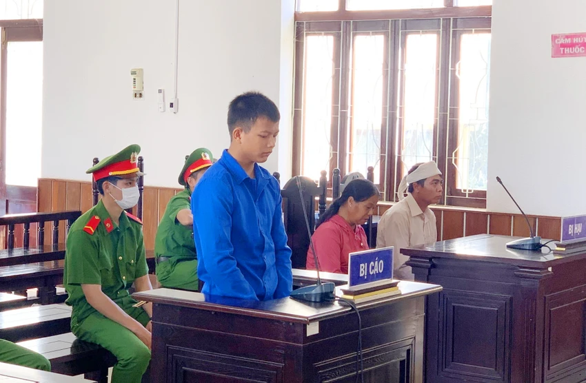 Bị cáo Đinh Văn Man tại tòa. Ảnh: VH. Bị cáo Đinh Văn Man tại tòa. Ảnh: VH.