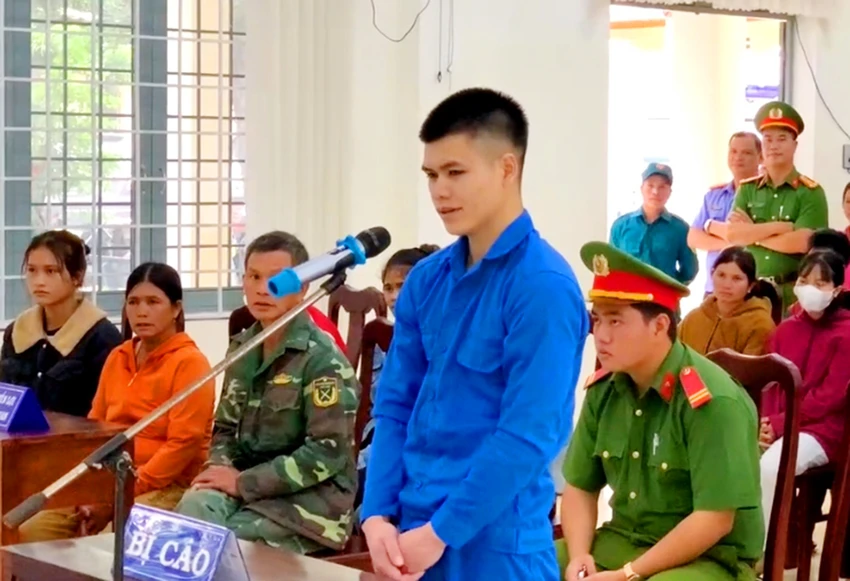 Bị cáo A Hồ tại tòa. Ảnh: VH Bị cáo A Hồ tại tòa. Ảnh: VH