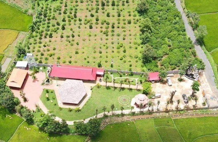 Khu "biệt phủ" xây dựng không phép trên đất nông nghiệp tại xã Chư Á: Ảnh: LK