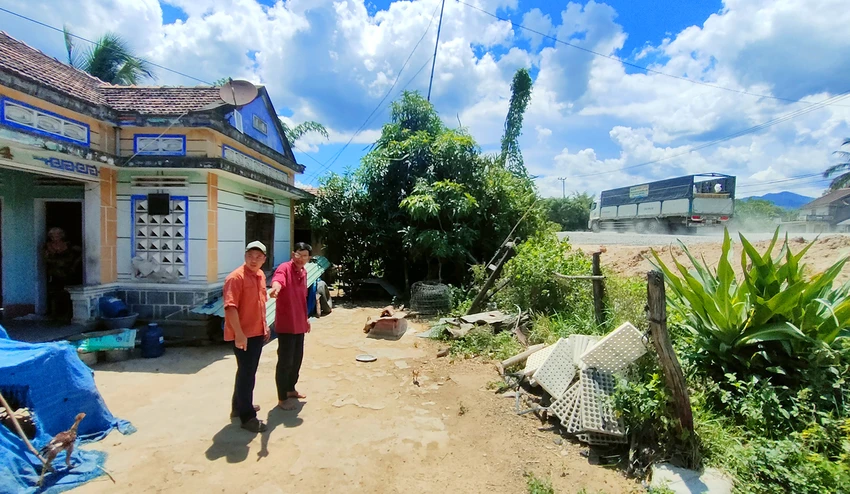 Quoc-lo-19-thay-doi-thiet-ke-vi-1-mot-ho-dan-ơ-gia-lai-khong-2.jpg