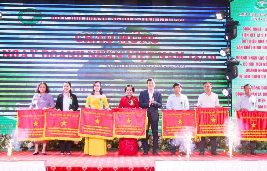 Hiep-hoi-doanh-nghie-tinh-Gia-Lai-ky-niem-Ngay-doanh-nhan-Viet-Nam-3.jpg