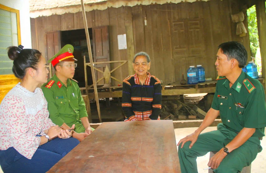 Nu-gia-lang-dac-biet-Tay-Nguyen-2.jpg