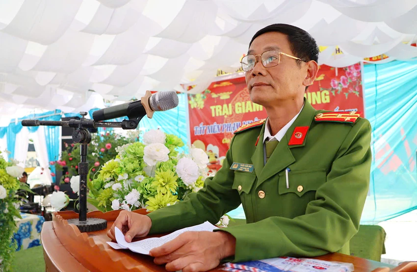 Bua-com-tat-nien-cho-phạm-nhan-Gia-Trung-6.jpg