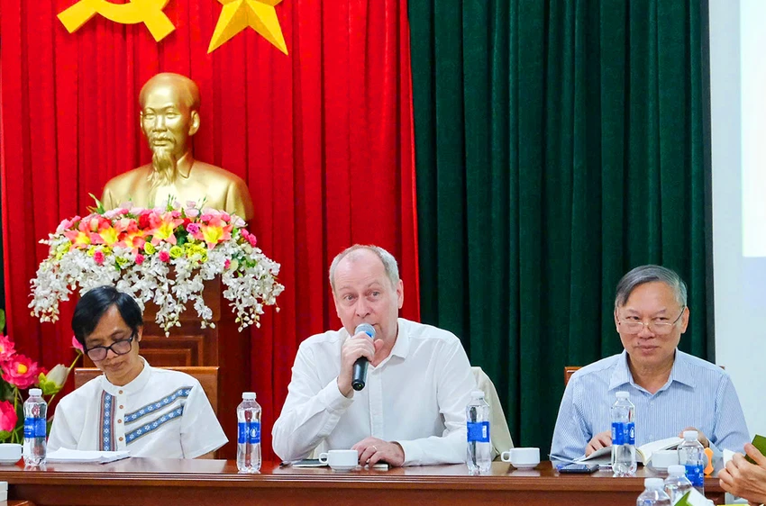 Gioi-thieu-sach-cao-nguyuen-An-Khe-3.jpg