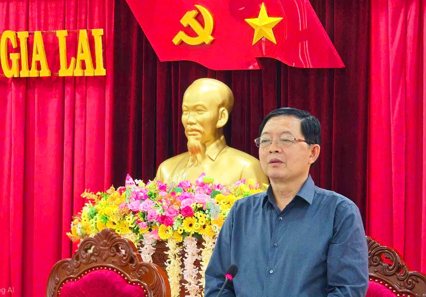 Tinh-uy-Gia-Lai-giao-nhiem-vu=2.jpg