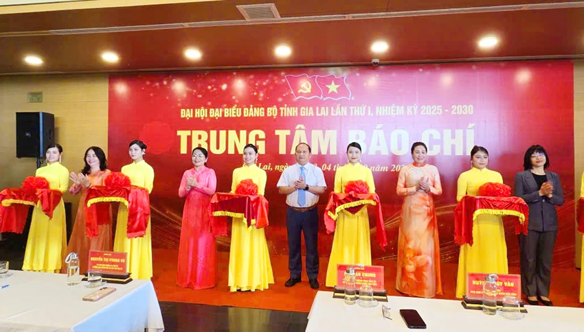 Tinh-uy-Gia-Lai-to-chuc-hop-bao-ve-Dai-hoi-Dang-bo-2.jpg